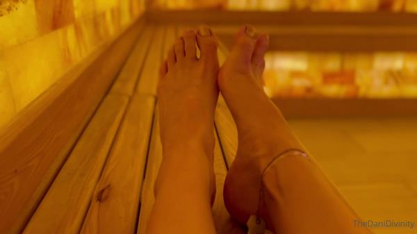 Dani Divinity - Enjoy a zen little moment with my toes. Deep breaths and dont forget to wipe up that [FullHD 1080P]  