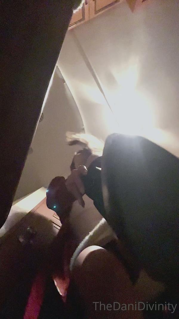 Dani Divinity - After a long day walking in these boots around Chicago Im sending these filthy sock [FullHD 1080P]  