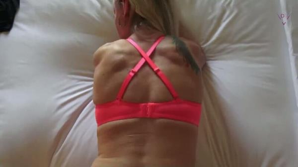 Dirty-Tina - POV Geiler Creampie Quickie in Dubai [FullHD 1080P]  - MyDirtyHobby