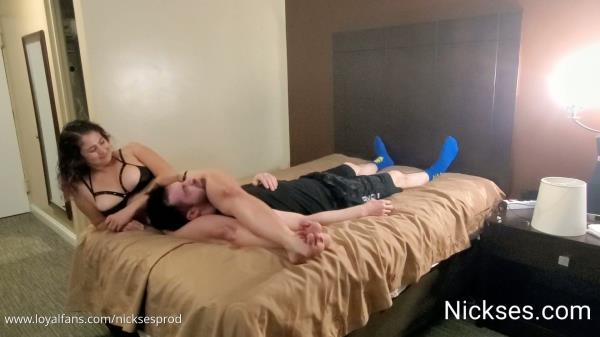 Nickses - GiaLove Gia Love Debuts [FullHD 1080P]  