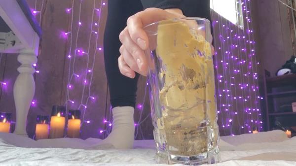 elite_monarch � Shitting + Feeding [HD 1280P]  