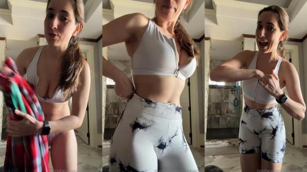 Christina Khalil - Getting In A Quick Workout Before The Live Stream In 5 HOURS!!! 3 Spots Left, You Dont Want To Miss My Asshole Getting Stretched [FullHD 1080P]  - OnlyFans