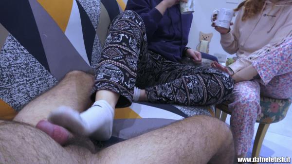 Dafnefetish Clips Store - Grace e Juiswild - footjopb in pigiama - Grace and Juiswild - footjob and pyjamas (FOOTJOBS) [4K 2160P]  