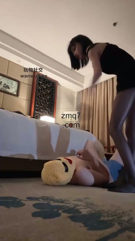 Chinese Femdom foot slave 38 [SD 536P]  