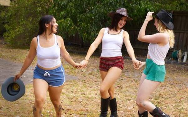 Arcadia, Hunny, Ruby Tuesday - Heat Is On [FullHD 1080P]  - GirlsOutWest