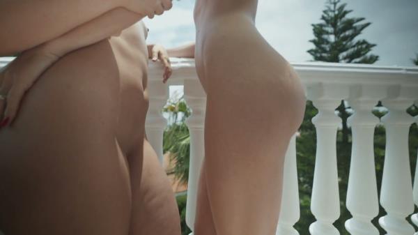 MySweetApple - A Spanking Hike With Ariana Van X [FullHD 1080P]  