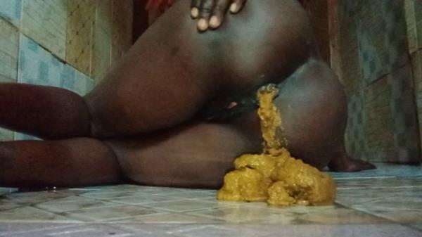 PrettyEbonies � Side pooping and smearing [HD 1280P]  