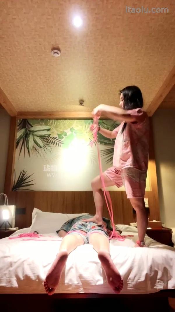 Taolusm - Huangshan Muscle Fan Bingbing - Public Bathhouse Develops Dogs [HD 720P]  