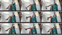 Kayla Jane's Feet - Putting My Sissy To Work [FullHD 1080P]  