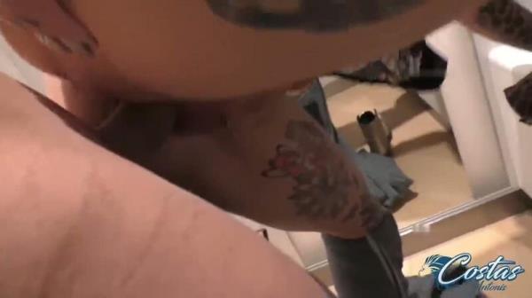 Costas_Antonis - Cat-Coxx wird in der Umkleide gefickt - Spermawalk am Ende [HD 720P]  - MyDirtyHobby
