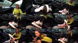 EvansFeet - She Did A Shoejob In Her Converse In My Car [4K 2160P]  