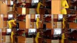 bigimaus - LATEXLADY beim Kuchen backen [HD 720P]  - MyDirtyHobby