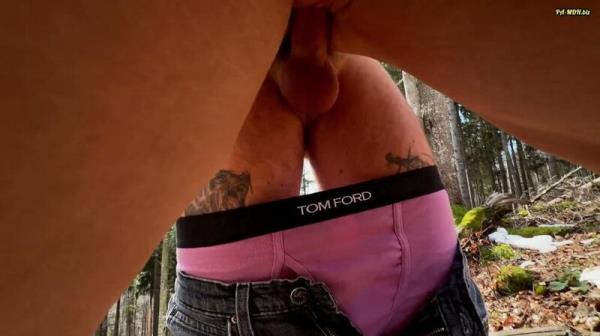 SlipCouple - Drau?en Waldspa? - Nasser Handjob, Tiefer Blowjob Und Riskanter Doggy... [FullHD 1080P]  - MyDirtyHobby