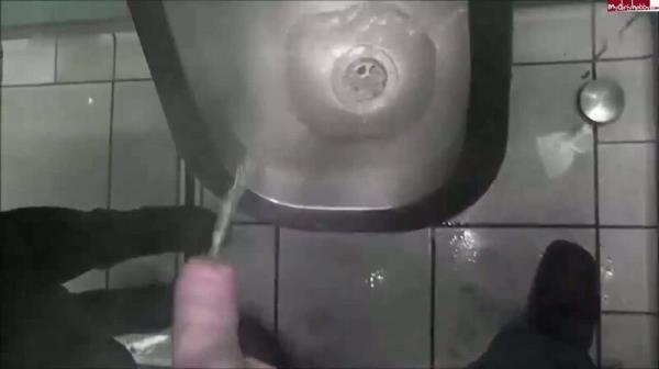 sexyvenushuegel - Die Schwanzhalterin - Halten, Abschutteln, sauber Lutschen [HD 720P]  - MyDirtyHobby