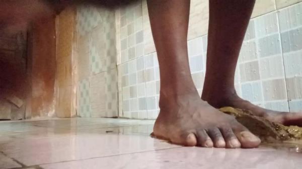 Prettyebonies � Scat Body Ebony [HD 720P]  