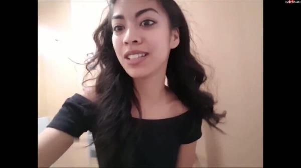 Kim-Rose - Erstmal Abgepisst im ICE - Hinsetzten ist uberflussig [FullHD 1080P]  - MyDirtyHobby