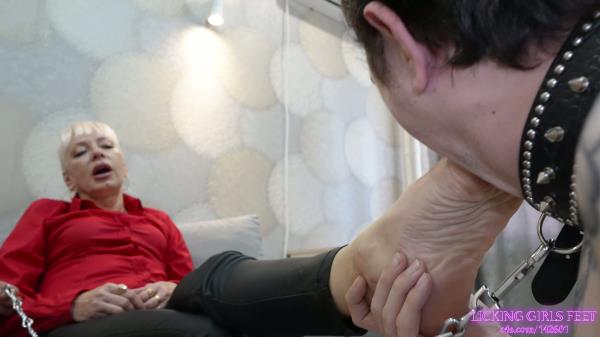 Servants For Girls - LORA and MILA - Bitch boy gets humiliated by his stepmom and her friend! (4K) [4K 2160P]  