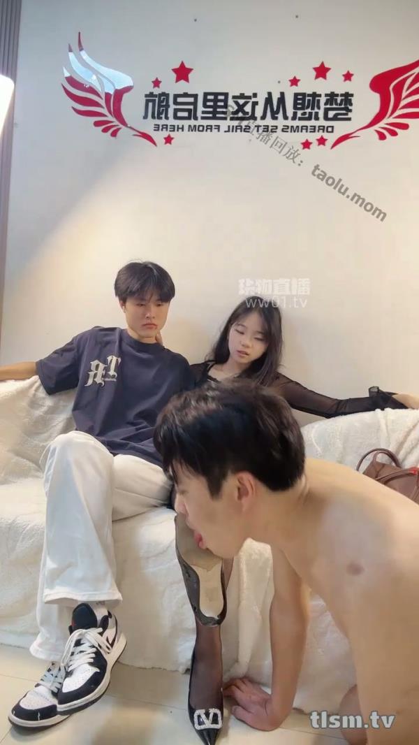 Taolusm - Asian Goddess Er Gou - Little Liu Yifei And Her Boyfriend Playing With Dogs [HD 720P]  