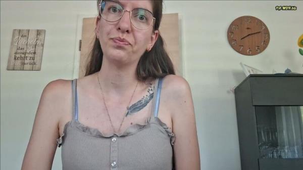 Sofia-Bloom - Mein 1. Video - Hey du, ich bin Sofia und du [FullHD 1080P]  - MyDirtyHobby