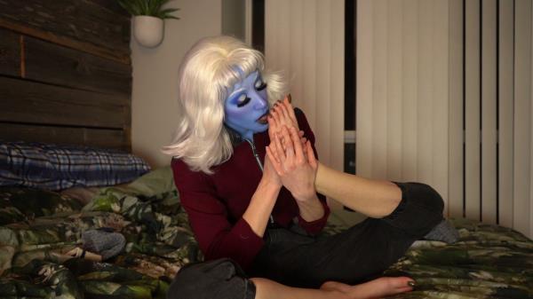 Imilia Audley - Andorian Sock Removal and Foot Worship [FullHD 1080P]  