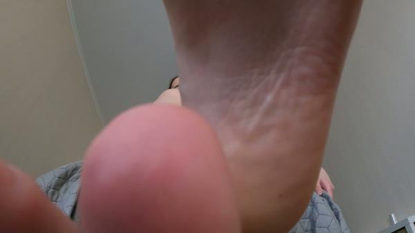Bossy Girls - Margot - Foot smell torment Pov [FullHD 1080P]  
