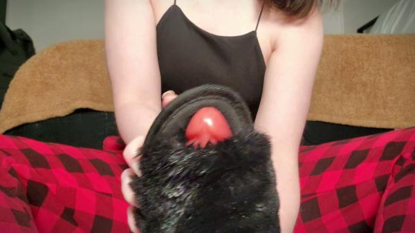 TheTinyFeetTreat - My Slipper Sniffing step brother [FullHD 1080P]  