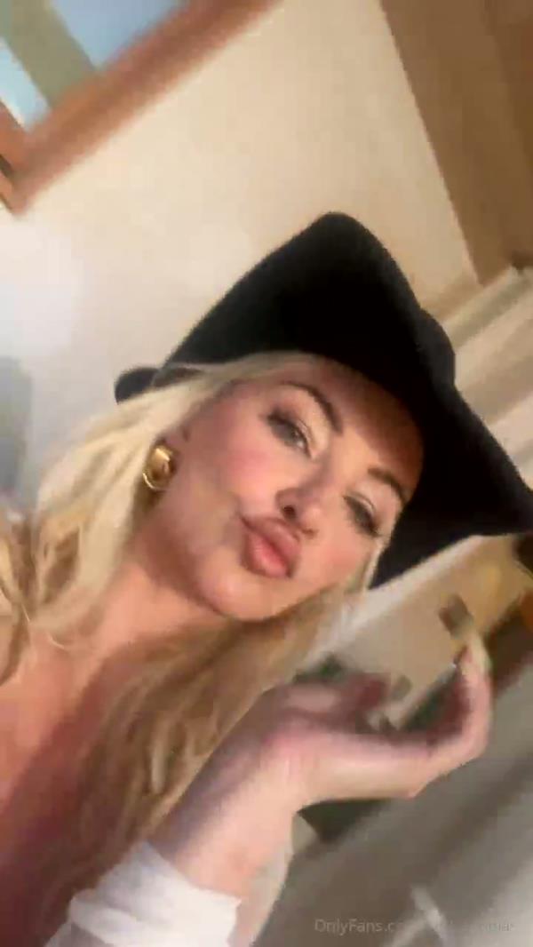Lindsey Pelas - Bathtub/Shower Live [HD 720P]  - OnlyFans