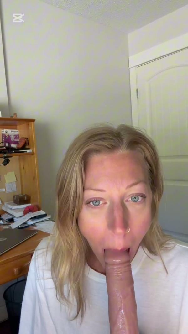 JodisLips - Boss lady wants to suck your growing cock [HD 720P]  