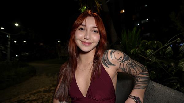 Sexobar - She Was My Tinder Date [FullHD 1080P]  