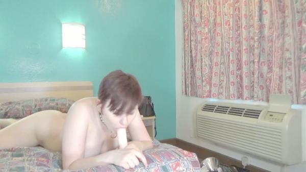CurvyElvishGirl - Bitchy girlfriend bored blowjob [HD 720P]  