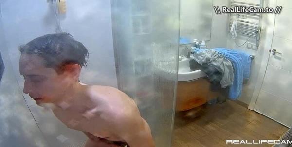 Reallifecam - Gelia And Her New Guest Have Blowjob And Quick Sex From Behinde In The Shower 25.05.2026 [SD 588P]
