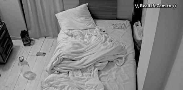 Reallifecam - Kelly And Her Guest Have Undercover Hot Sex From Behinde 09.06.2026 [SD 596P]  