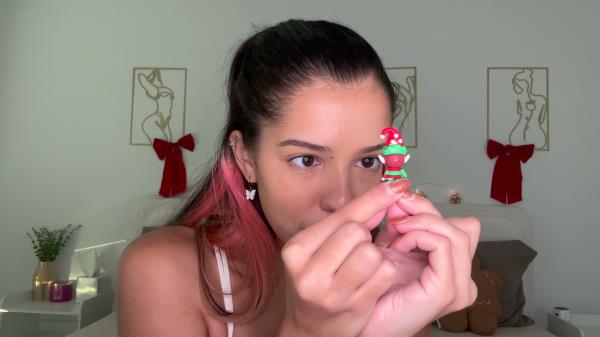 AriaNicoleXXX - Accidental Pussy Vore For Santas Little Elf 4K [4K 2160P]  