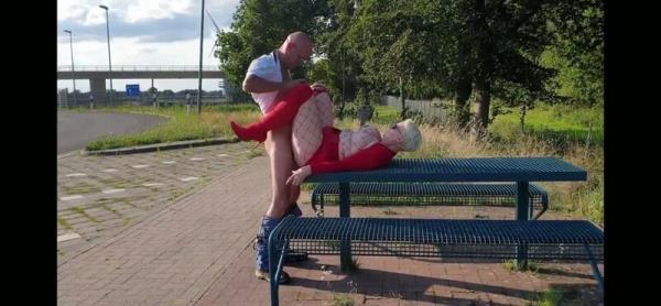 UserBitch - Auf Dem Autobahnrastplatz Gefickt [HD 720P]  - MyDirtyHobby