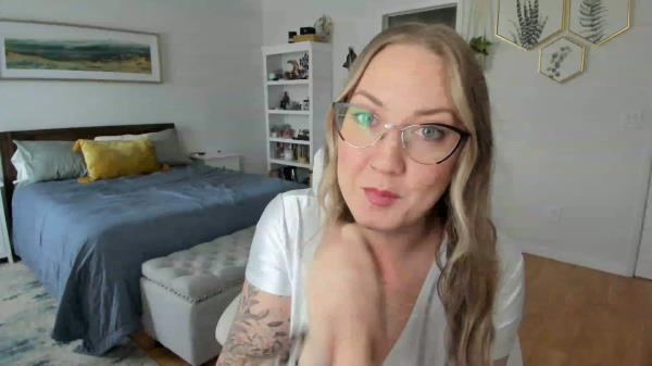 BelaTalbotxx - Aggressive Stepsis Sneaks In To Blow You [FullHD 1080P]  