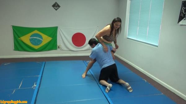 Grappling Girls In Action - Ggstrongwoman42 [FullHD 1080P]