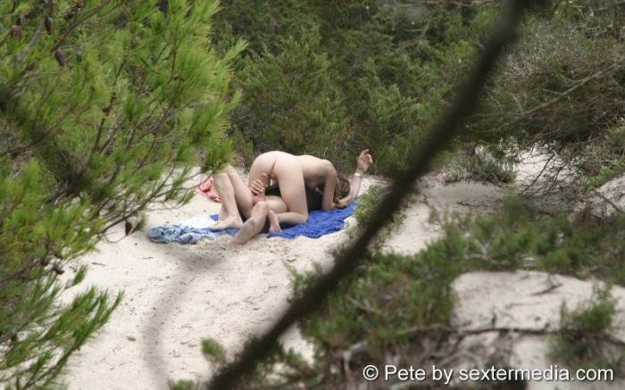 [SexterMedia.com] Monica [Young couple caught fucking on the beach] [FullHD]