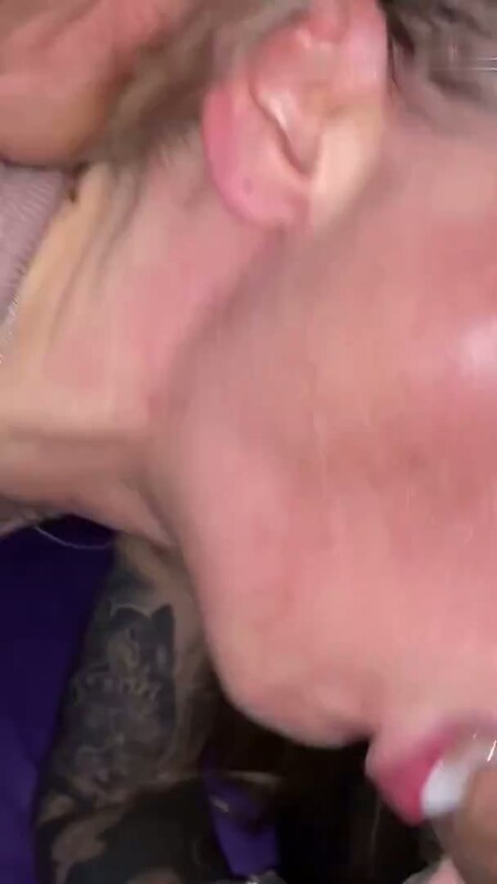 Mia_Engel_Official - ICH & DER REST DER WELT IM PORNOKINO - Facial Deepthroat Crea... [SD 608P]  - MyDirtyHobby