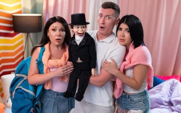 Lady Dee, Lola Bratz - The Haunted Dirty Dummy Halloween [FullHD 1080P]  - FakeHostel