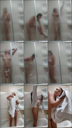 Softbrattypuppy - Schau zu, wie ich unter der dusche komme, ohne dass ich es mitbe... [FullHD 1080P]  - MyDirtyHobby