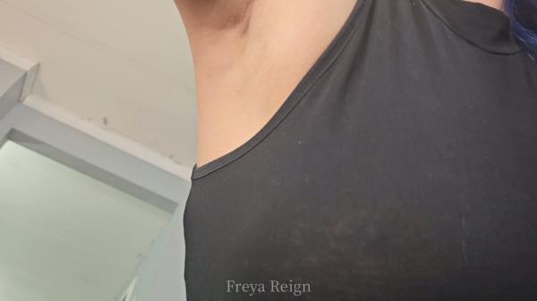 Freya Reign - Pegging Reward For Public Bisexual Display [FullHD 1080P]  