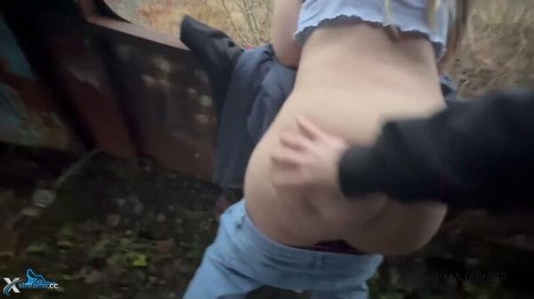 Maja-Meer - Er und ich am verlassenen Ort und mein mit sperma bedecktes T-shirt wa... [FullHD 1080P]  - MyDirtyHobby