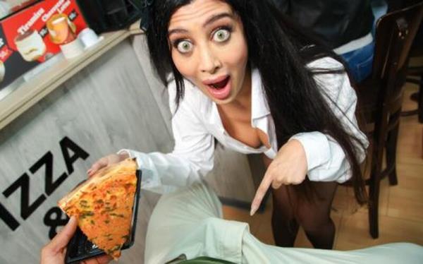 Marina Maya - Big Tip For The Waitress [FullHD 1080P]  - LatinaMylf