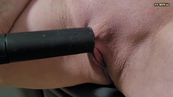 Popp-Sylvie - Extreme Staubsauger Action Mit Der Muschi [HD 720P]  - MyDirtyHobby