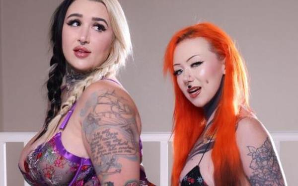 Ellie Stockholm, Lorelai Leigh - She Gets A Lesson On Split Tongues [FullHD 1080P]  - AltErotic