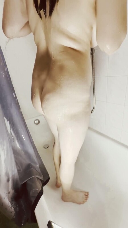 PaulaVelvet - Unter der Dusche - Und du beobachtest mich [FullHD 1080P]  - MyDirtyHobby