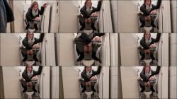 pussycat33 - Pissen auf dem Engsten Klo [FullHD 1080P]  - MyDirtyHobby