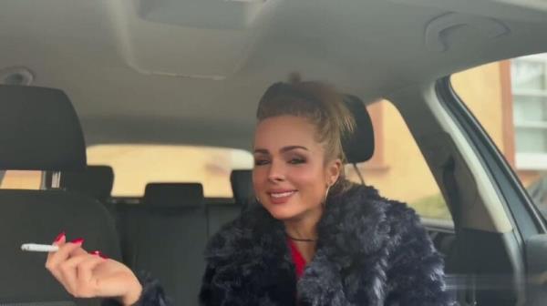 Arya_LaRoca - Smoking und Erniedrigung [FullHD 1080P]  - MyDirtyHobby