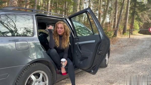 Arya_LaRoca - Nichts fur Weicheier - Erniedrigung  Smoking [FullHD 1080P]  - MyDirtyHobby