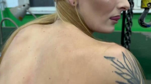 Lessia-Mia - Dumme Azubine - Au?er Ficken kann ich nix [FullHD 1080P]  - MyDirtyHobby